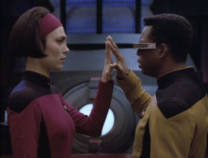 Ro_and_Geordi_connect
